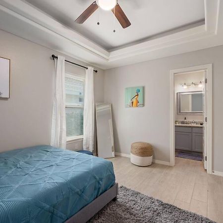 Cozy 3 Bed 2 Bath Apartment, Near Shopping Plazas, Expressway And Free Parking 爱丁堡 外观 照片
