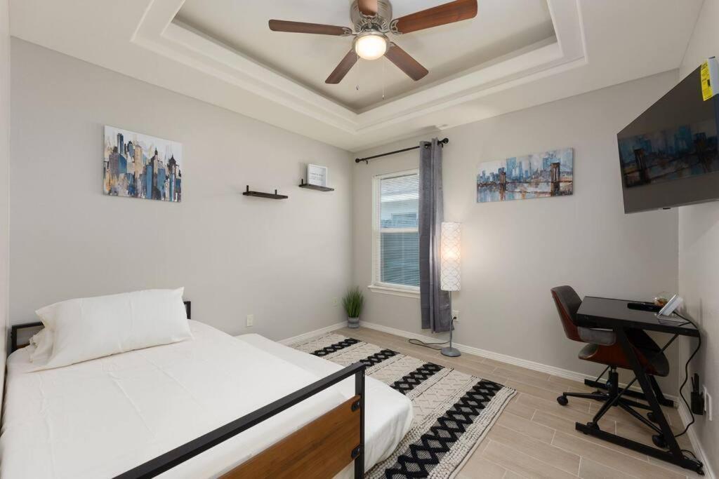 Cozy 3 Bed 2 Bath Apartment, Near Shopping Plazas, Expressway And Free Parking 爱丁堡 外观 照片
