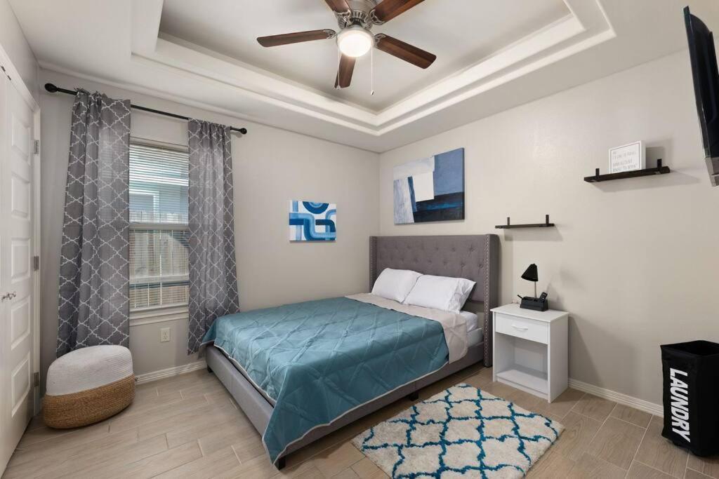 Cozy 3 Bed 2 Bath Apartment, Near Shopping Plazas, Expressway And Free Parking 爱丁堡 外观 照片